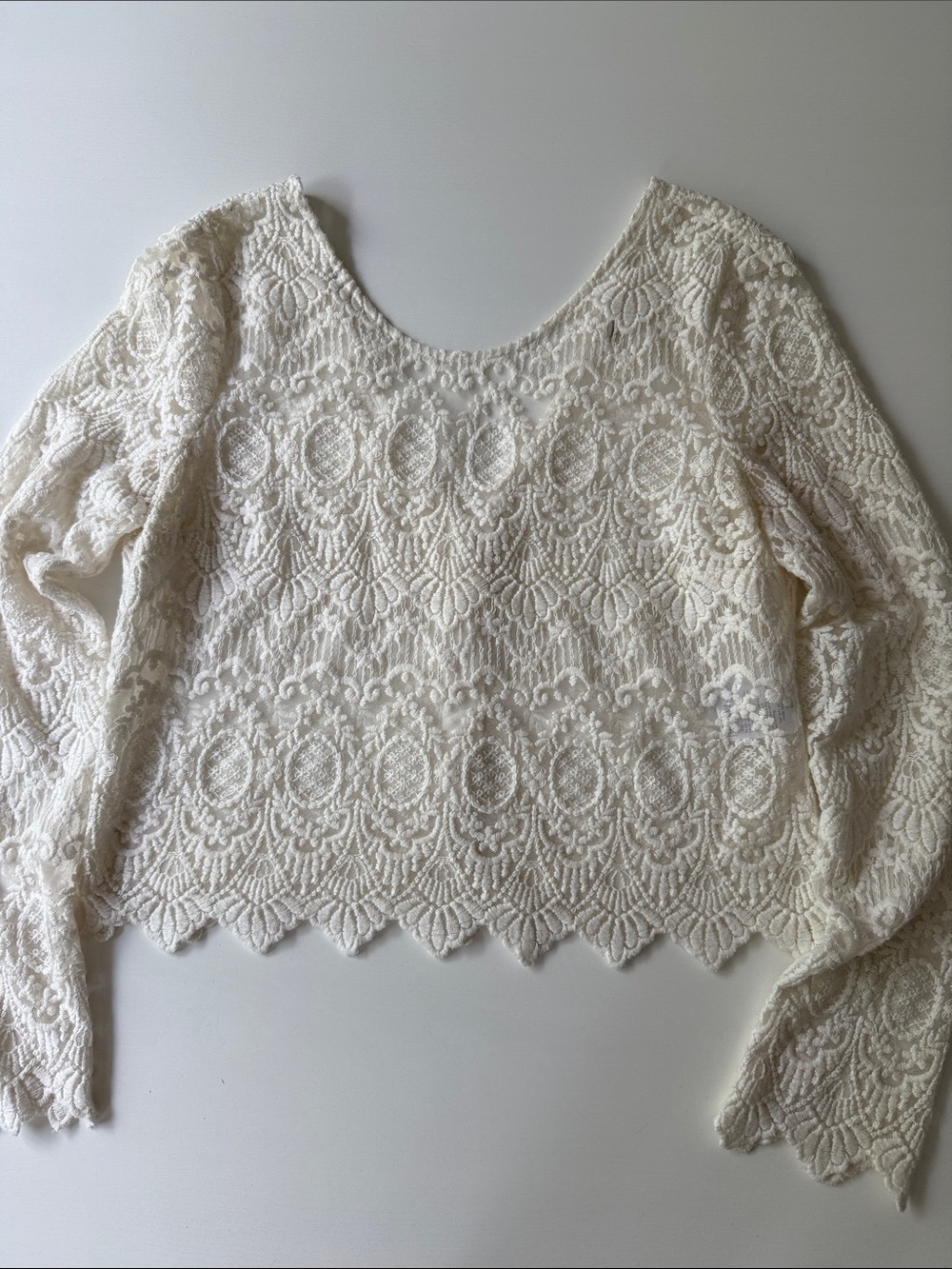 Sezane Cream Scalloped Lace Long-Sleeve Crop Top